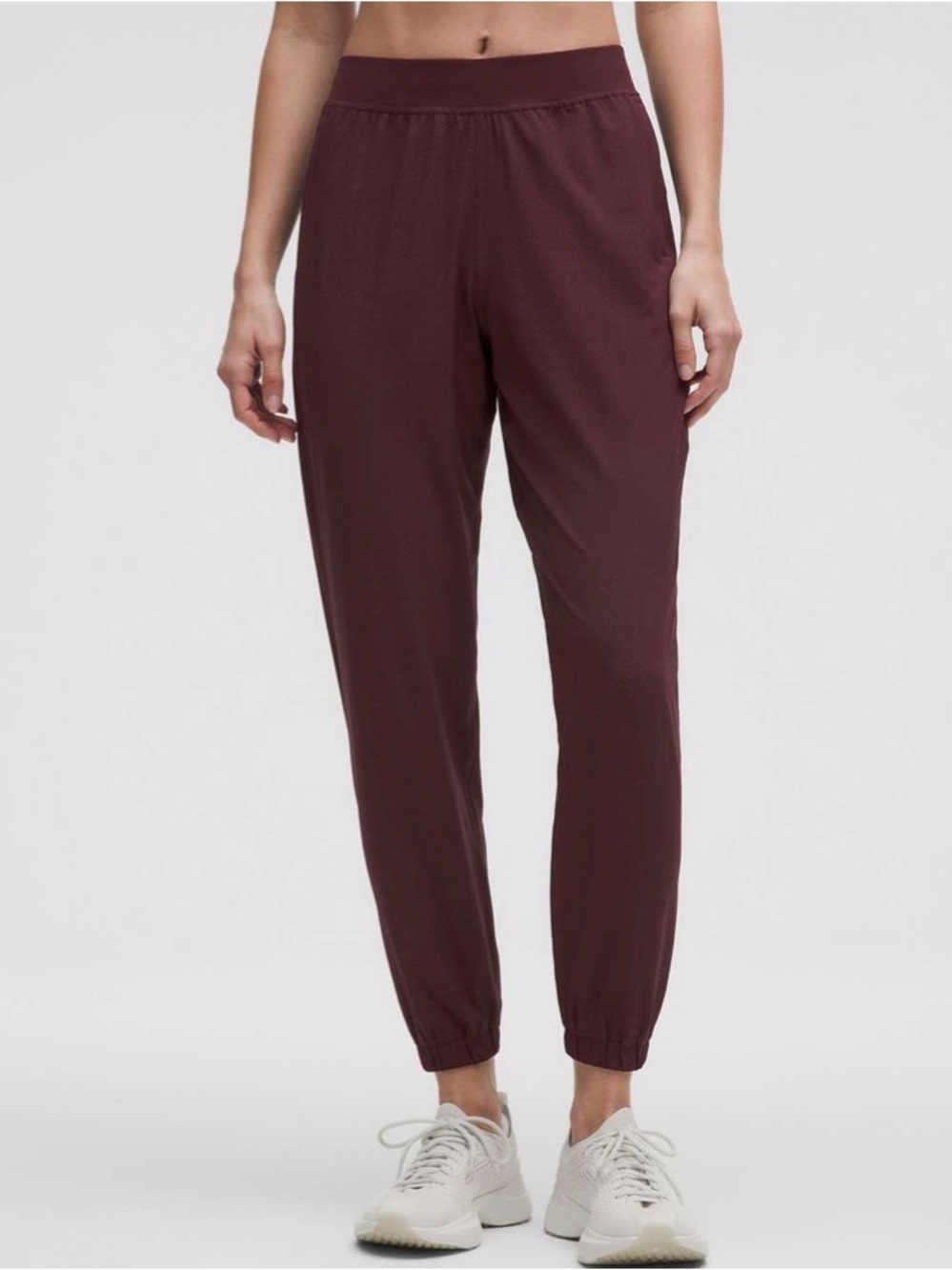 LULULEMON • Adapted State Perforated High-Rise Jogger Goodnight Plum size 0